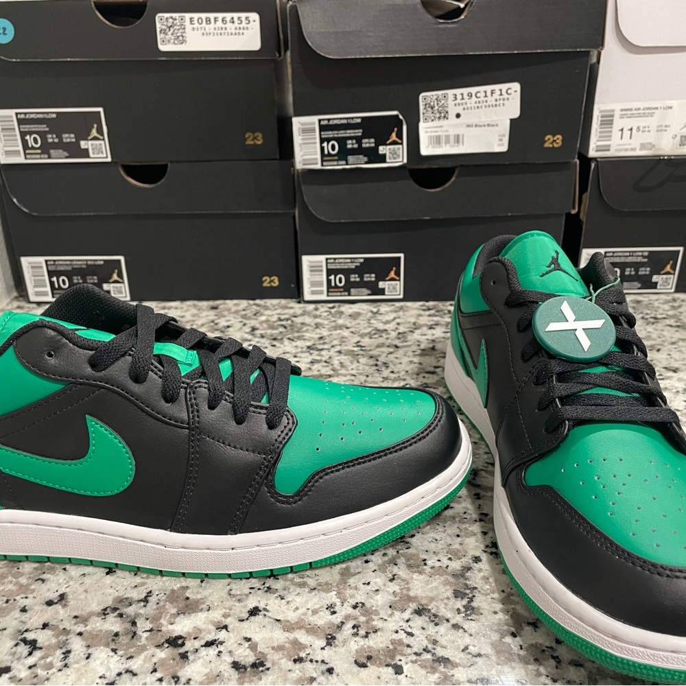 Jordan Black and Green Sneakers Classic Style